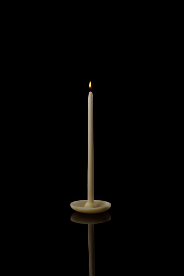 Our Dipped Dinner Candle, 30cm, is designed to set the perfect atmosphere for any occasion. With a clean burning time, these candles bring a classic touch and soft illumination to your table