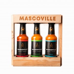 Hot sauce gift pack in wood