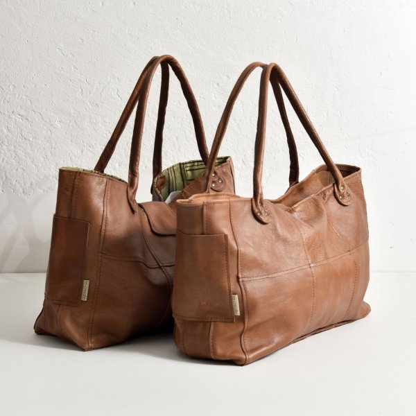 leatherhandbag-oversizedbag-totebag-duffelbag-travelbag-weekenderbag-weekender-canvasbag-totebag-travel