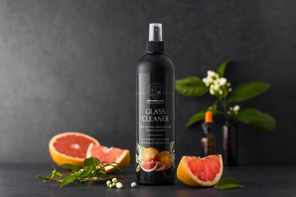 Glass Cleaner with Grapefruit Essential Oils